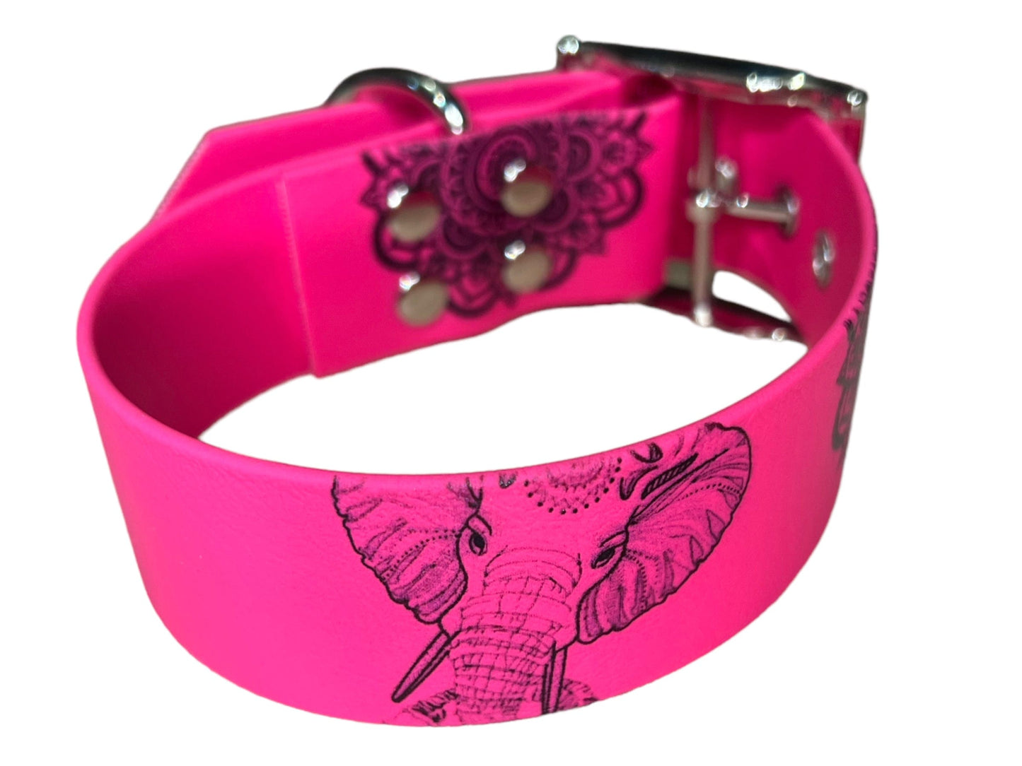 Collier large en BioThane® imprimé “Éléphant Mandala” – Déstockage (doré, améthyste, fuchsia, vert caribéen)