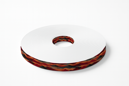 BioThane imprimé – Strates “Lave & Roches” (Rouge / Orange / Charbon)