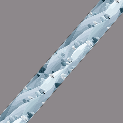L'atelier du Fourmilier BioThane imprimé au mètre BioThane imprimé – Brume hivernale & feuillages bleus