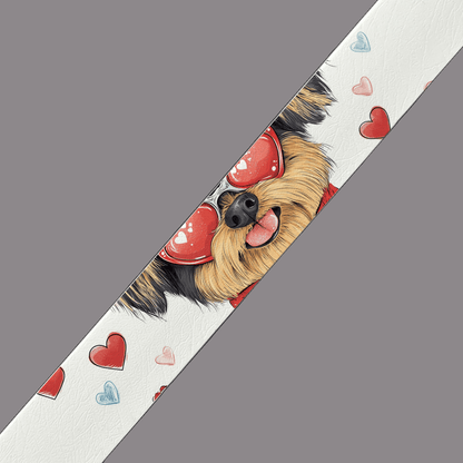 L'atelier du Fourmilier BioThane imprimé au mètre BioThane® imprimé – Chien mignon lunettes cœur & petits cœurs