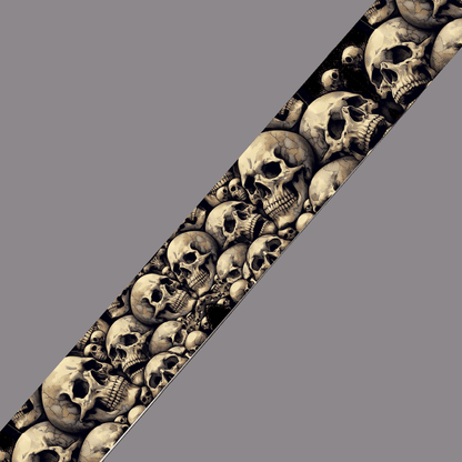 L'atelier du Fourmilier BioThane imprimé au mètre BioThane imprimé – Crânes réalistes en clair-obscur