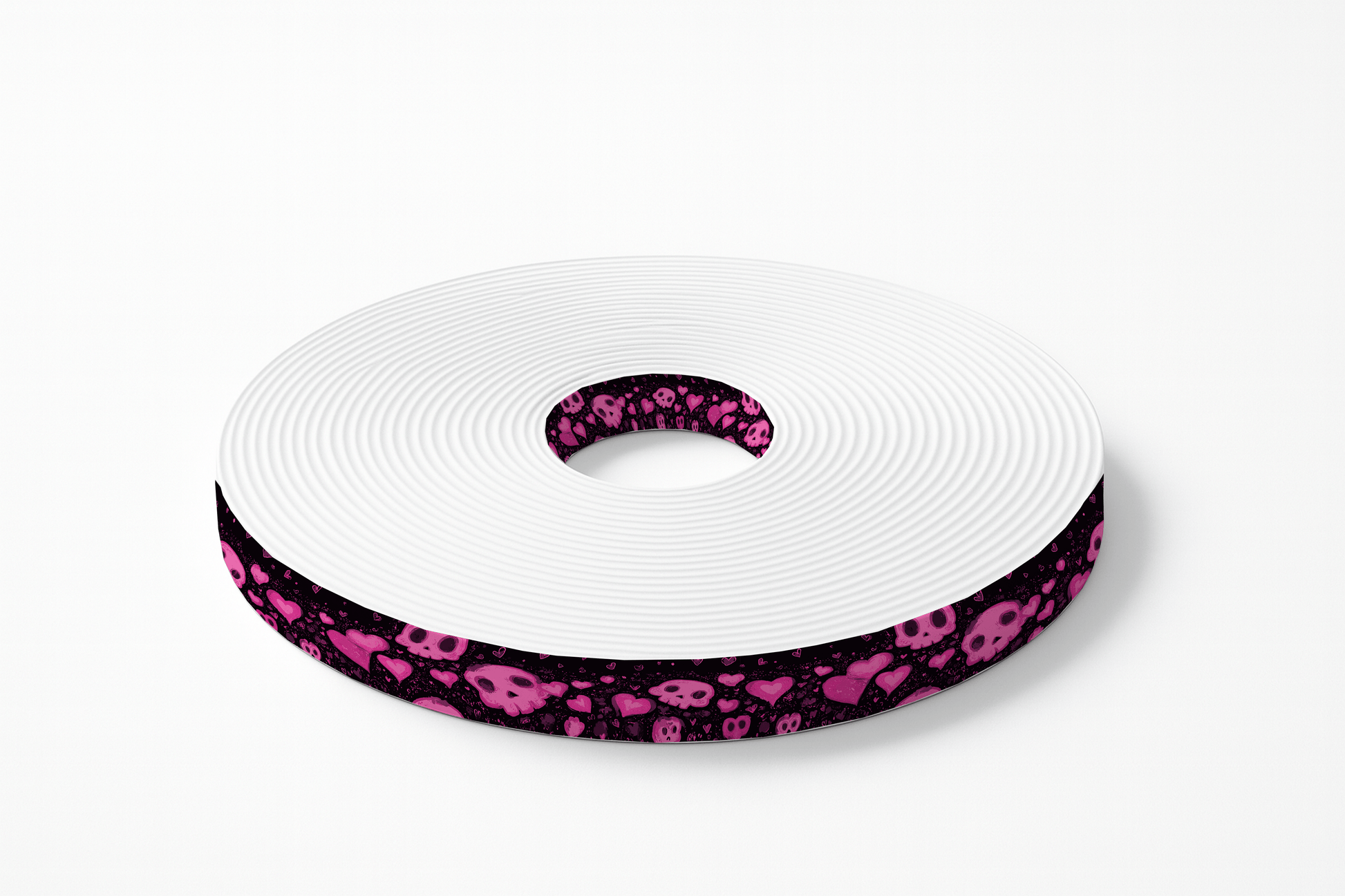 L'atelier du Fourmilier BioThane imprimé au mètre BioThane imprimé – Crânes roses & cœurs