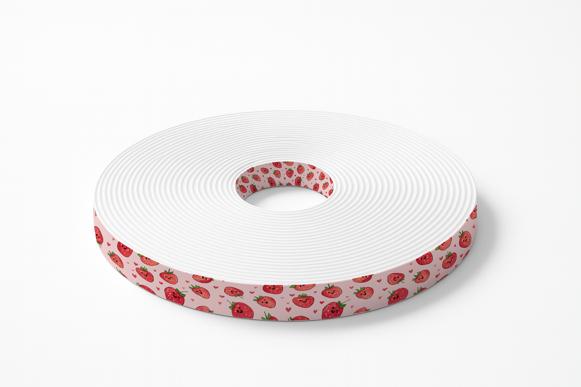 L'atelier du Fourmilier BioThane imprimé au mètre BioThane imprimé – Fraises kawaii & petits cœurs