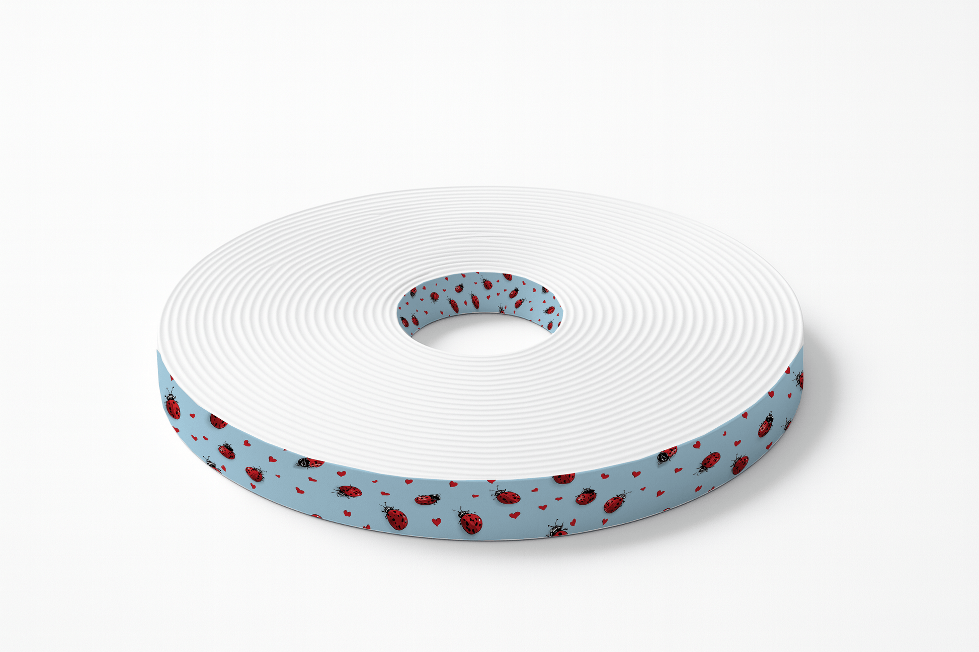 L'atelier du Fourmilier BioThane imprimé au mètre BioThane imprimé – Motif Coccinelles & Cœurs fond bleu ciel