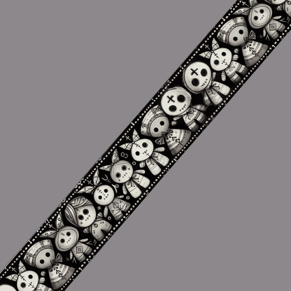 L'atelier du Fourmilier BioThane imprimé au mètre BioThane imprimé – Motif poupées vaudou mignonnes (vendu au mètre)