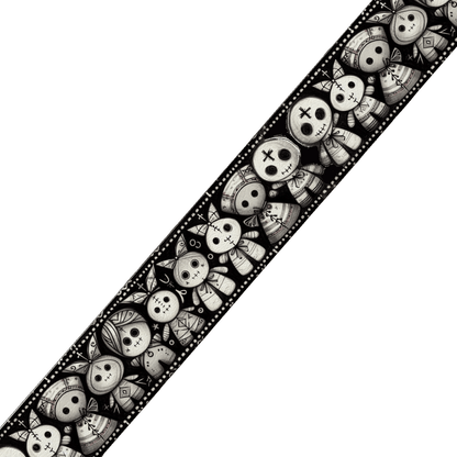 L'atelier du Fourmilier BioThane imprimé au mètre BioThane imprimé – Motif poupées vaudou mignonnes (vendu au mètre)