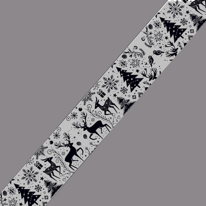 L'atelier du Fourmilier BioThane imprimé au mètre BioThane imprimé - Motif "Rennes & Sapins stylisés" (édition Silver)