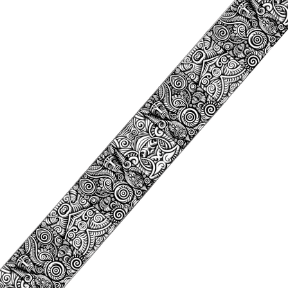 L'atelier du Fourmilier BioThane imprimé au mètre BioThane imprimé – Motif Tatouage Tribal Noir & Blanc