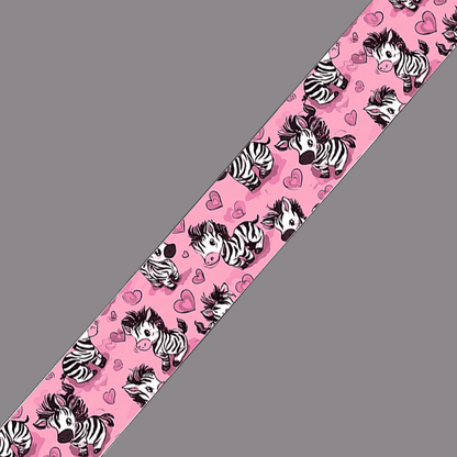 L'atelier du Fourmilier BioThane imprimé au mètre BioThane imprimé – Motif Zèbres cartoon & cœurs