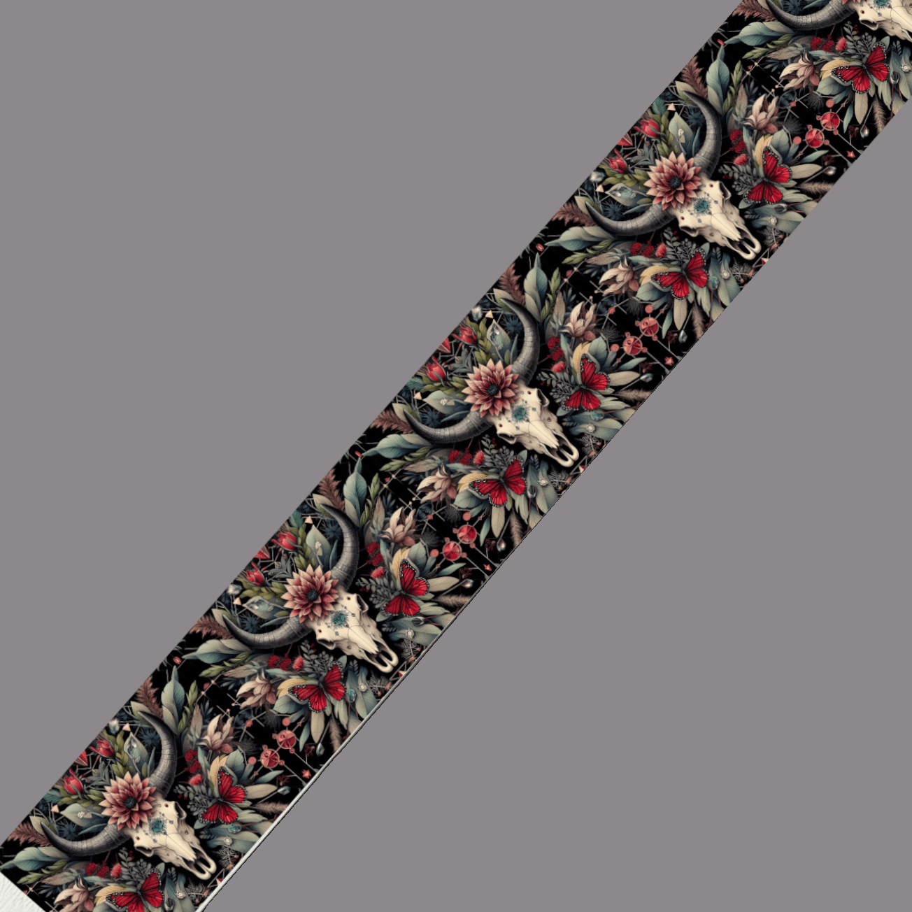 L'atelier du Fourmilier BioThane imprimé au mètre Crâne de taureau, fleurs et papillons