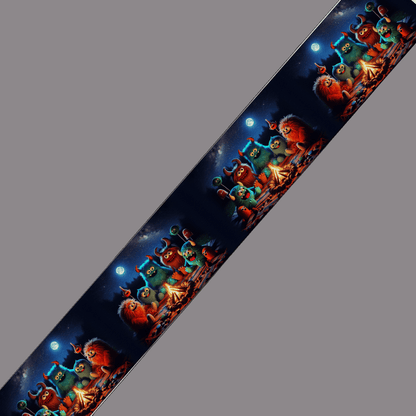 L'atelier du Fourmilier BioThane imprimé au mètre Motif BioThane imprimé – Monstres autour du feu