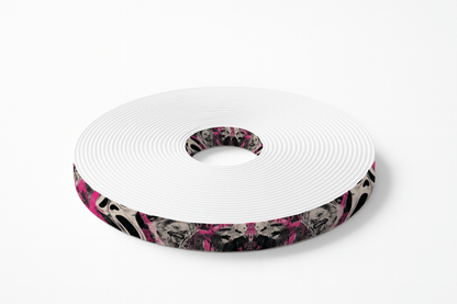L'atelier du Fourmilier BioThane imprimé au mètre 😱 Motif BioThane imprimé UV – Masques d’horreur rose néon