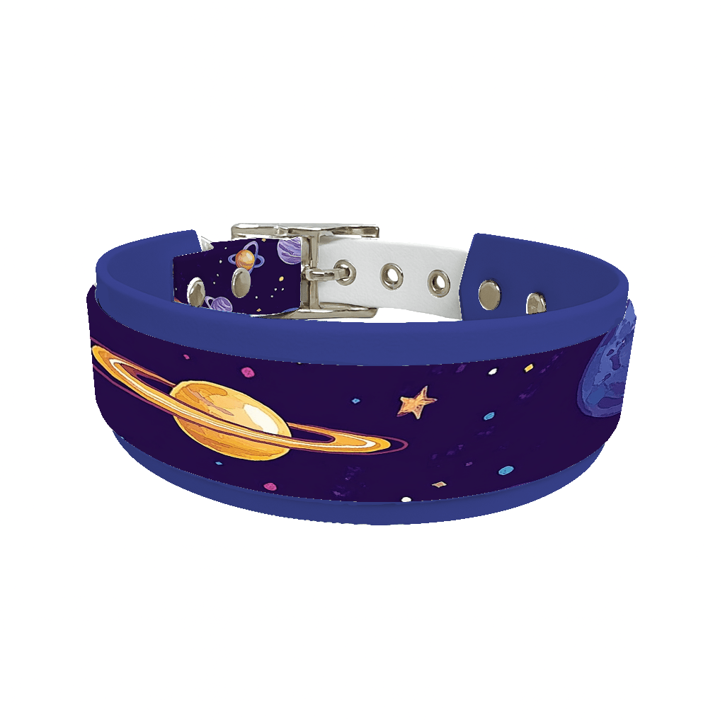 L'atelier du Fourmilier collier double 224 Collier double large pour chien en BioThane® imprimé – Collection galaxie – 38/25 mm
