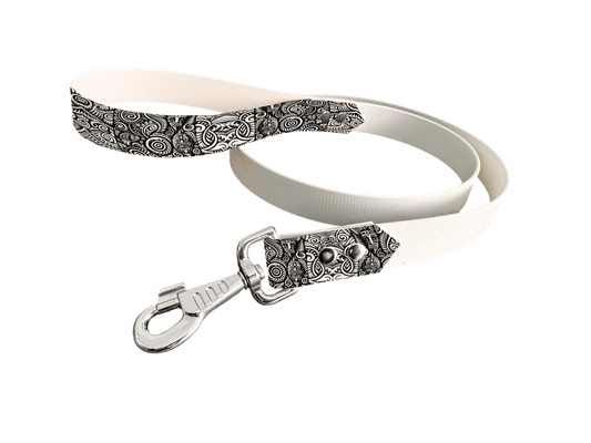 L'atelier du Fourmilier Laisse bicolore poignée imprimée 47 / 19mm Laisse bicolore en BioThane® avec poignée imprimée – Collection Tribal - Coloris au choix